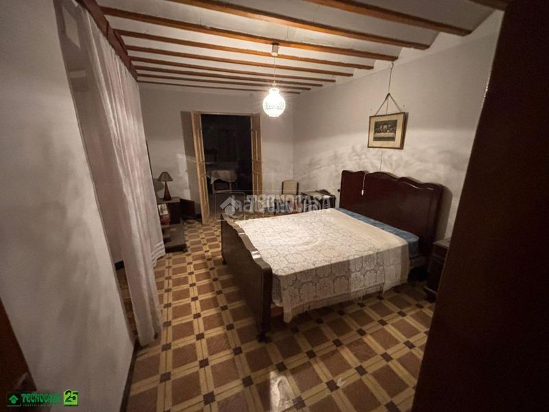 Foto 1ed69223-e3bd-48dd-a3a9-c6de4b88c393. Casa aparellada amb calefacció aparcament a Almagro