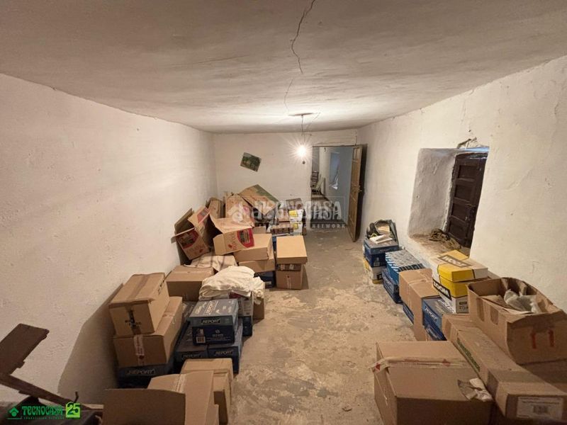 Foto 4ee73d48-b5e8-4865-bf38-0044b92c1633. Casa aparellada amb calefacció aparcament a Almagro