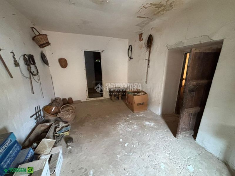 Foto b7ad7226-c13c-4169-9b40-607403be7719. Casa aparellada amb calefacció aparcament a Almagro