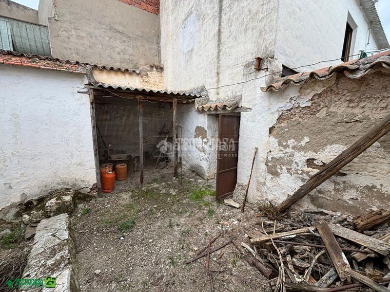 Foto bb595d7a-57a1-4473-a342-863e3ef95253. Casa aparellada amb calefacció aparcament a Almagro