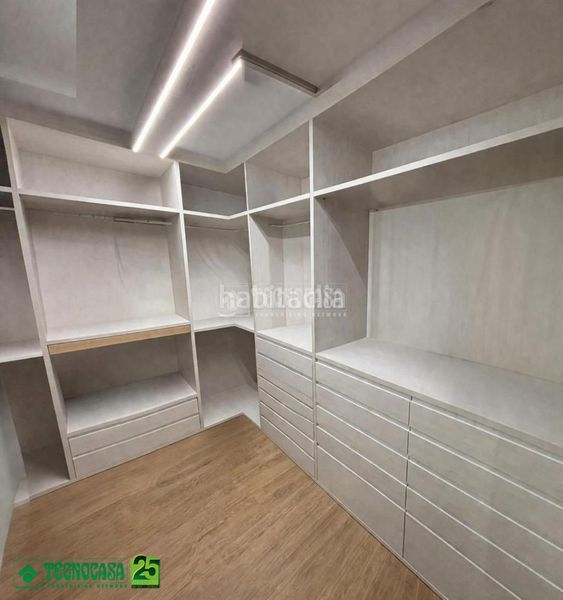 Foto 691dbdd0-9202-4e86-aa7e-647972ffe96a. Casa aparellada a Bolaños de Calatrava