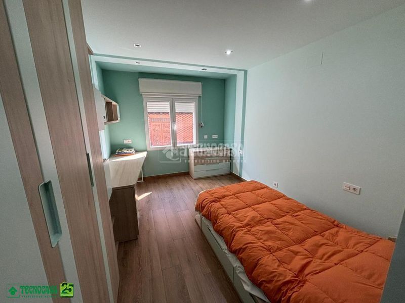 Foto eb6af1fb-0380-4874-8191-3336e7fdcd87. Casa aparellada a Bolaños de Calatrava