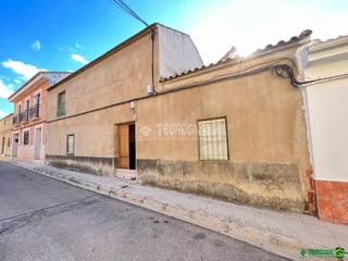 Casa  N/a. Casa en venta en miguelturra