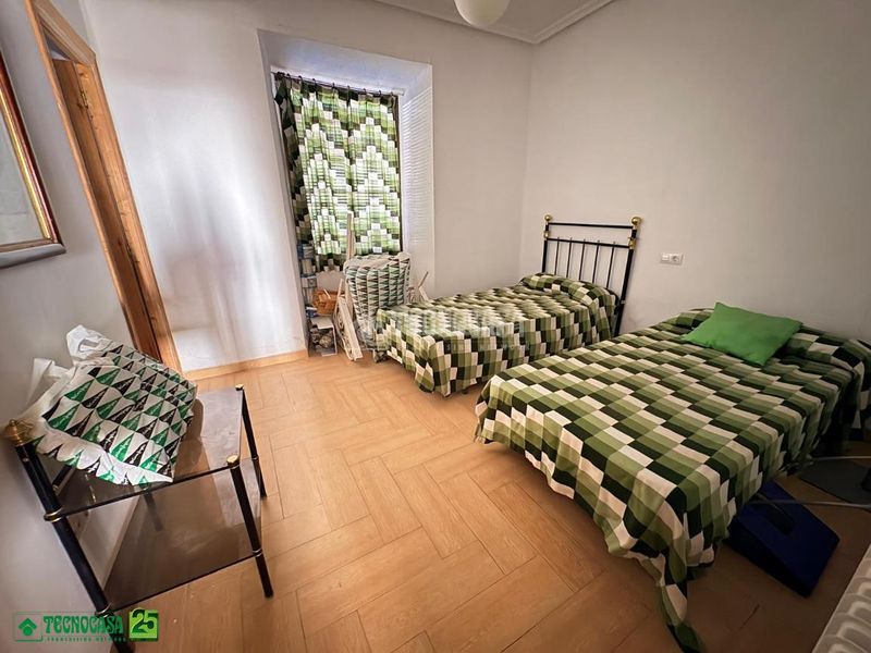 Foto a8d0a3fe-a880-447e-8ff6-1ee4fae97cae. Casa aparellada a Almagro