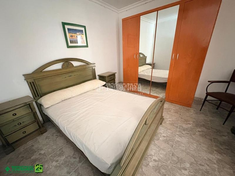 Foto d2401b6f-c69c-4678-92ca-adf6c49c4f81. Casa aparellada a Almagro