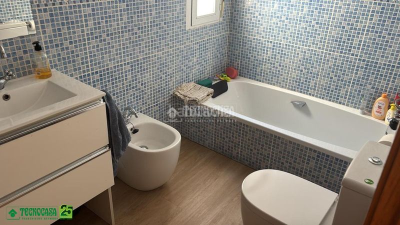 Foto 2b7f7891-56d6-4e3c-8817-9db5f8ac99f7. Pis amb calefacció aparcament piscina a Bolaños de Calatrava