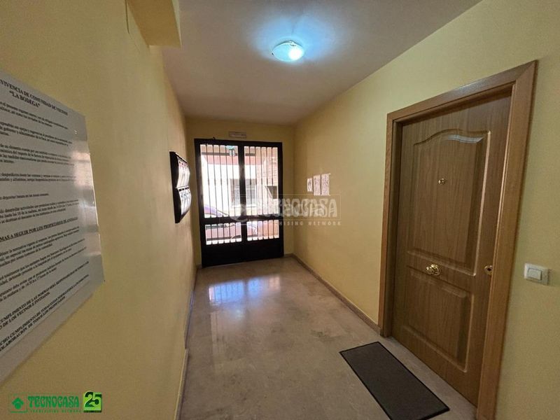 Foto dda6045d-6bbd-437b-8749-44bc07ecfe08. Pis amb calefacció aparcament piscina a Bolaños de Calatrava