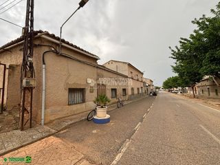 Maison jumelée à Granátula de Calatrava. Casa en venta en almagro