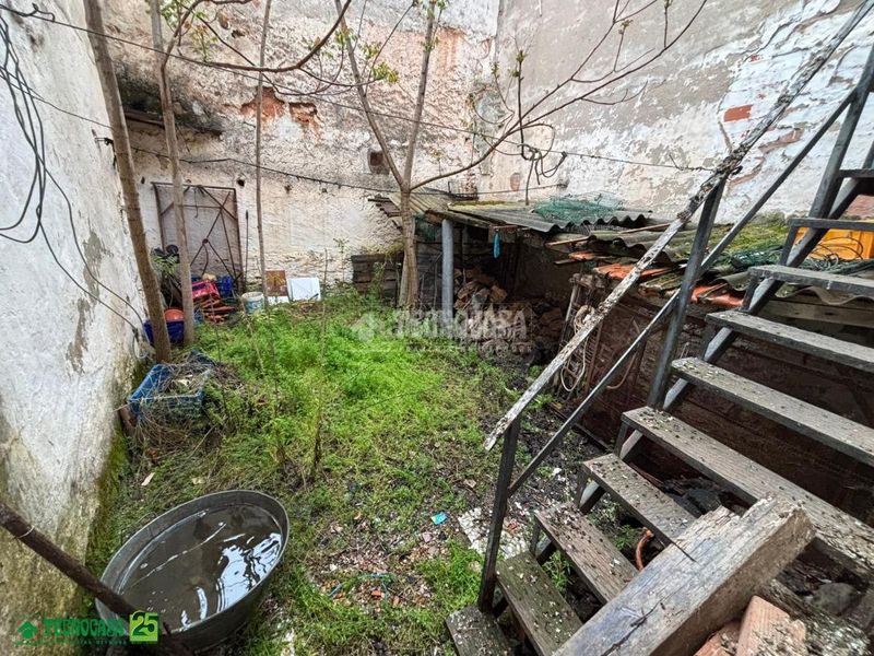 Foto 27f3ddcd-b506-4c2e-b6d7-b626b6b8a28a. Casa aparellada a Almagro