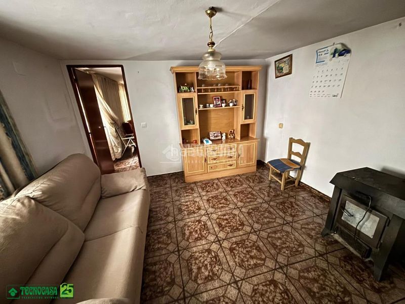 Foto 2f8d2886-4a72-453e-95e2-07ee8f8c74e9. Casa aparellada a Almagro