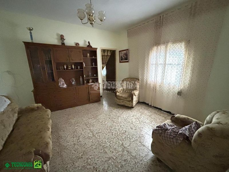Foto a0dcbf18-44e9-481b-af6d-be6caf6ab26f. Casa aparellada a Almagro