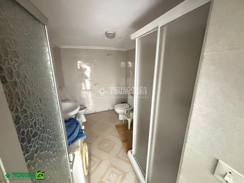 Foto a556a534-0efb-46c9-8a7d-e0141ba75650. Casa aparellada a Almagro