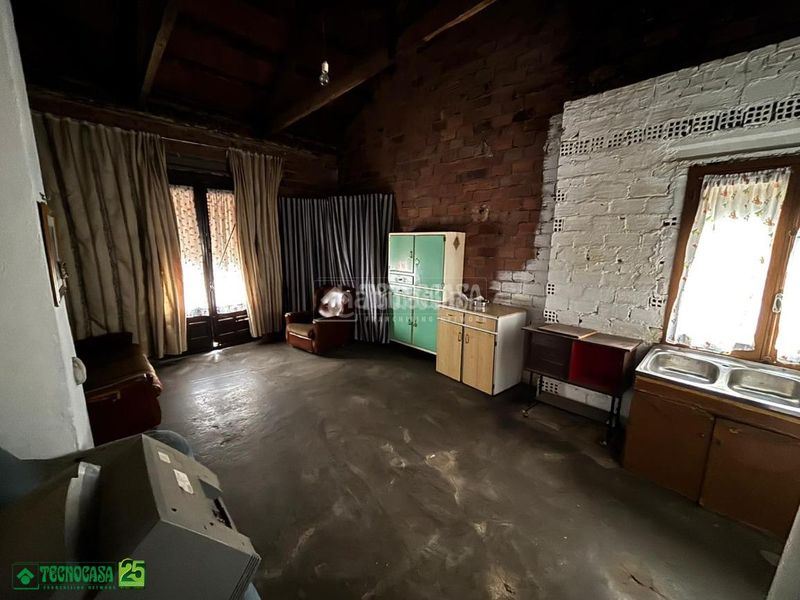 Foto e4db301f-69d1-4089-9743-3e1d456b75d8. Casa aparellada a Almagro