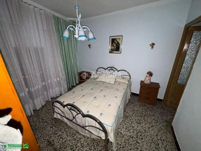 Foto fabde57b-f118-4361-979f-216802921ef5. Casa aparellada a Almagro