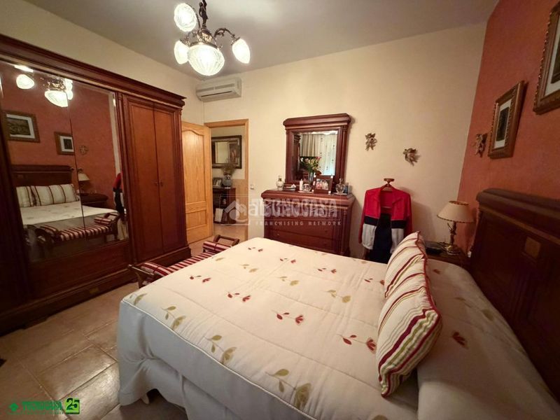 Foto 9cd16b83-e40d-4fb8-8116-baf826fd6c49. Casa amb calefacció a Almagro