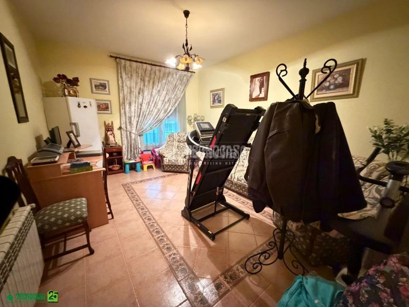Foto c52b30a4-bd20-4218-8241-571af9d98a27. Casa amb calefacció a Almagro