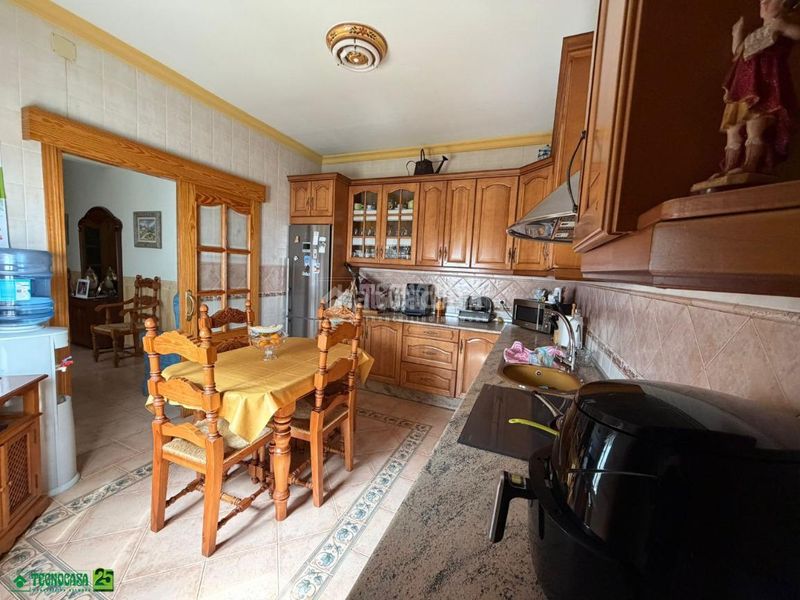 Foto f3a4f4b4-758a-4975-8e86-5ac0bae4b310. Casa amb calefacció a Almagro