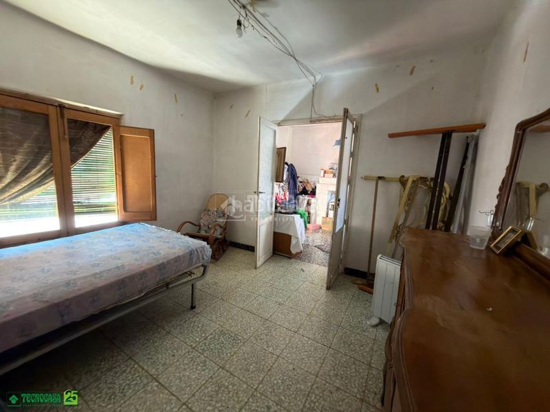 Foto 17f4f575-e7c1-4272-841a-5a1995d91efd. Casa aparellada amb calefacció a Bolaños de Calatrava