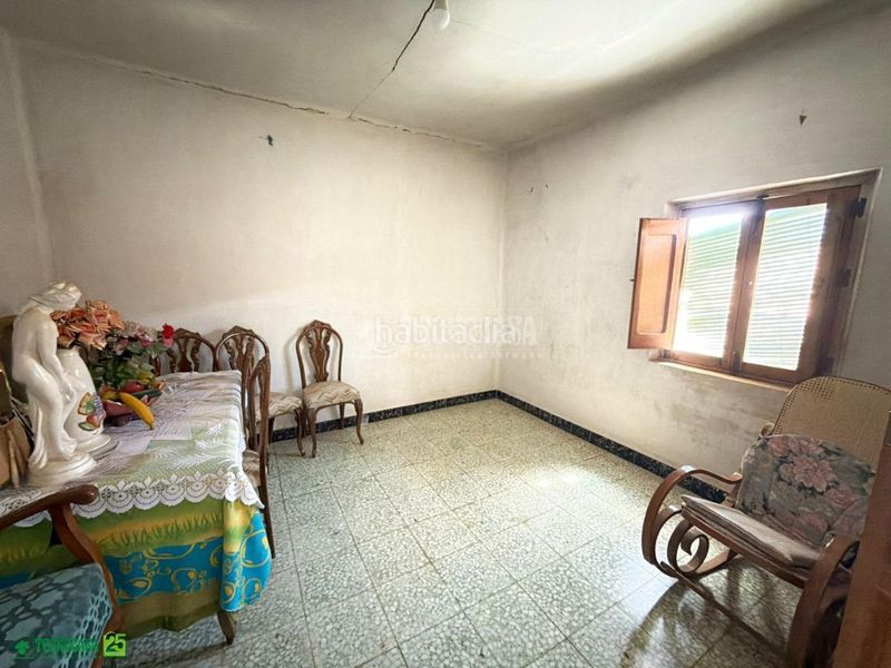 Foto 94c420e6-8019-49b1-bb7d-619874ba757d. Casa aparellada amb calefacció a Bolaños de Calatrava
