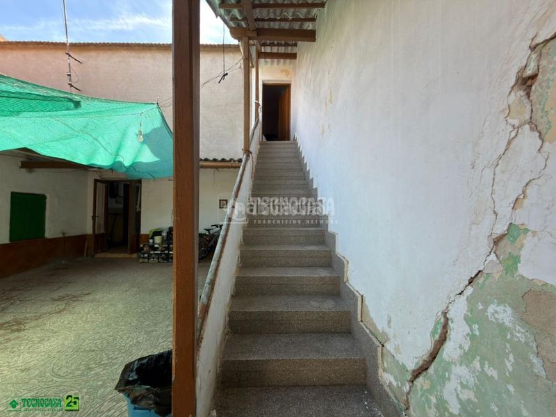 Foto 9cea0238-d7f8-4e43-af3f-3d4faaf420ef. Casa aparellada amb calefacció a Bolaños de Calatrava
