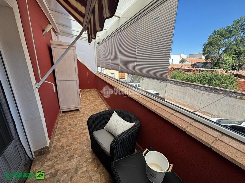Foto 5e2d0c7e-b511-4087-8160-5293354b8896. Casa aparellada a Bolaños de Calatrava