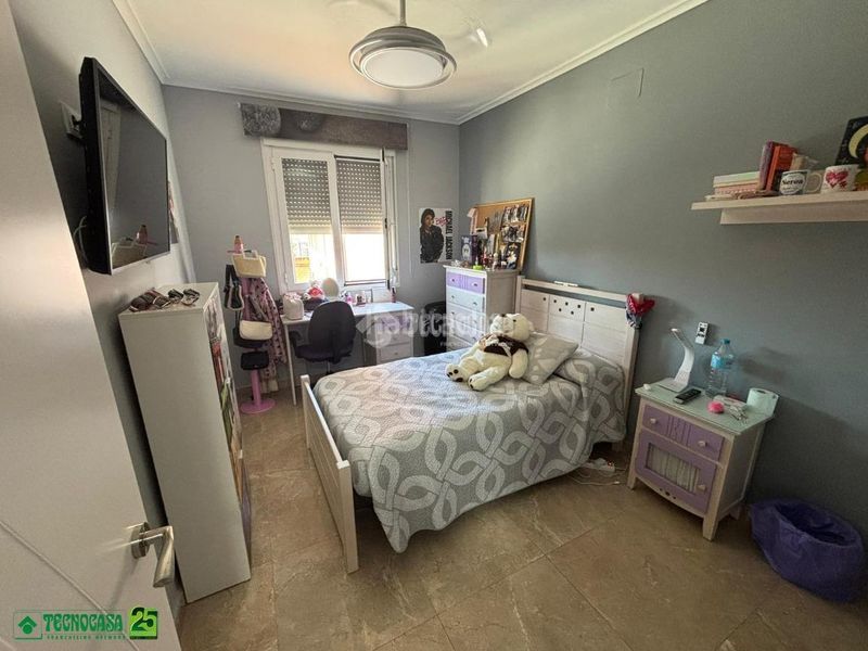 Foto 98f663af-db77-47b7-a24f-d7c00e4c0eb2. Casa aparellada a Bolaños de Calatrava