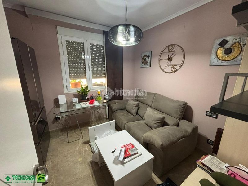 Foto b9479722-a667-4e47-be6c-a87ba5b53ef1. Casa aparellada a Bolaños de Calatrava