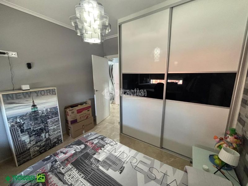 Foto d144bf85-aab5-4319-8a49-5945d097cb02. Casa aparellada a Bolaños de Calatrava
