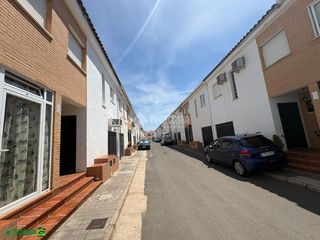 Doppelhaus  C. las viñas. Casa en venta en miguelturra
