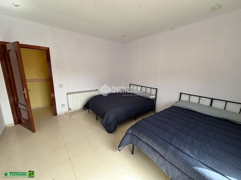 Foto 9f9d2fd6-9385-404f-ad84-7d79ae4cb8fe. Casa aparellada a Centro Puertollano