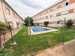 Casa pareada en Pozuelo de Calatrava. Casa en venta en pozuelo de calatrava