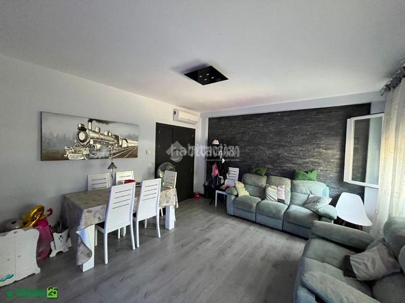 Foto bd3815f2-f773-4a97-bf13-91b3c3ca5053. Maison jumelée avec chauffage parking piscine dans Miguelturra