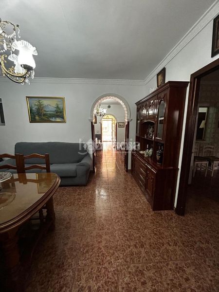 Foto 2a42010e-8c4a-4a7d-9dc0-c2fa675e9fee. Casa aparellada amb calefacció a Rinconada (La)
