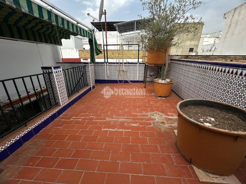 Foto c4c9c26f-ebe9-4615-bc5e-937d6668e324. Casa aparellada amb calefacció a Rinconada (La)