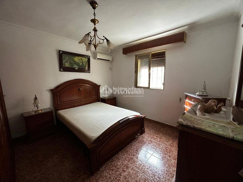 Foto f4c721c2-95b9-4919-ae42-1214caa532f6. Casa aparellada amb calefacció a Rinconada (La)