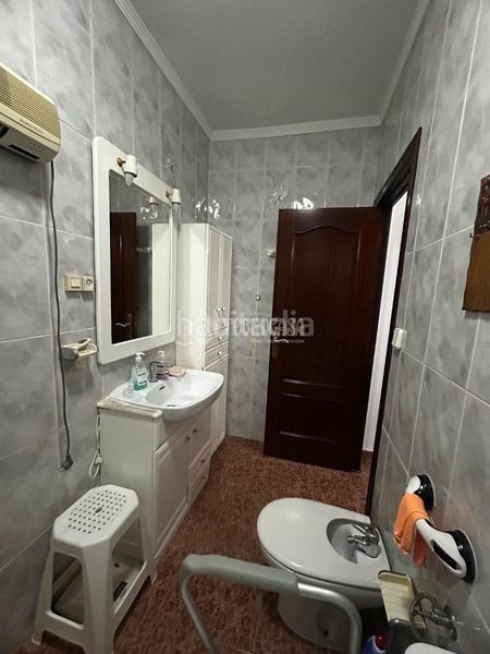 Foto f93bb5b5-e77e-42d4-b044-45fbf1be8f5b. Casa aparellada amb calefacció a Rinconada (La)