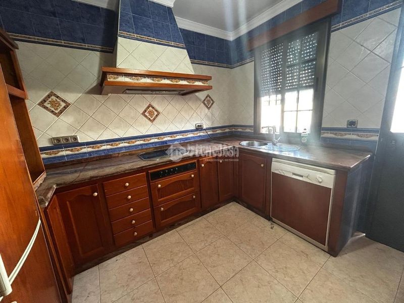 Foto cc540754-f7eb-4033-a6a4-4bc7b239f902. Casa amb calefacció aparcament a Rinconada (La)