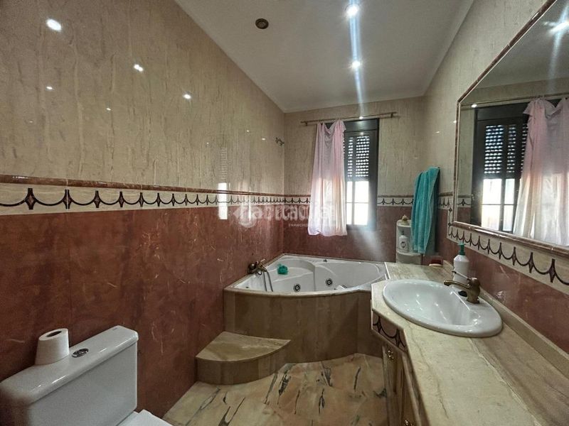 Foto eb639bd9-d700-4d4e-9a96-a84e598e70bf. Casa amb calefacció aparcament a Rinconada (La)
