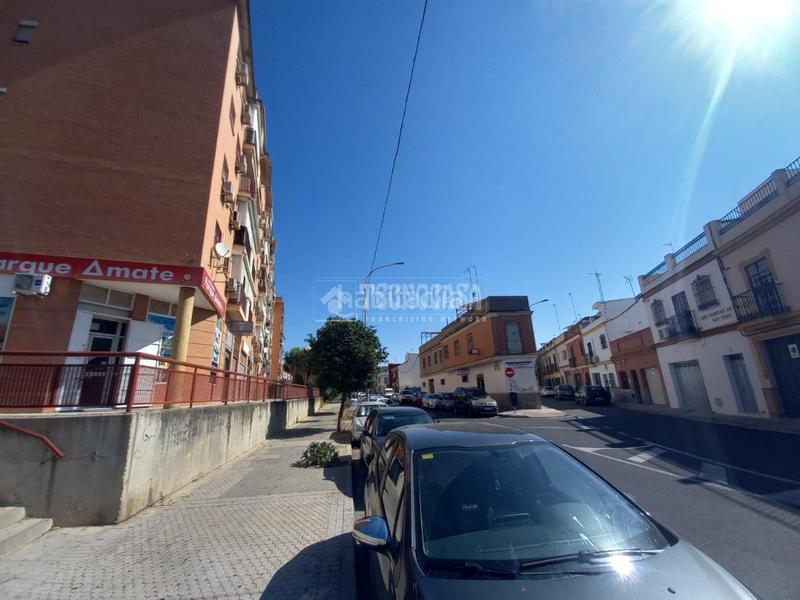 Foto 1ee71fea-b658-4dbf-882b-fa5770bcd9e9. Local comercial  en venta en Palmete Sevilla