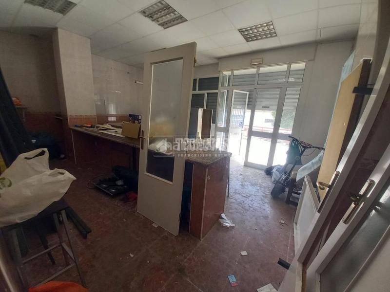Foto 65bfa0a4-18f3-4ab0-a78b-f99098939c66. Local comercial  en venta en Palmete Sevilla