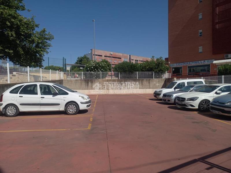 Foto 8d182949-496f-4e50-89c5-b7ace97a1cc7. Local comercial  en venta en Palmete Sevilla