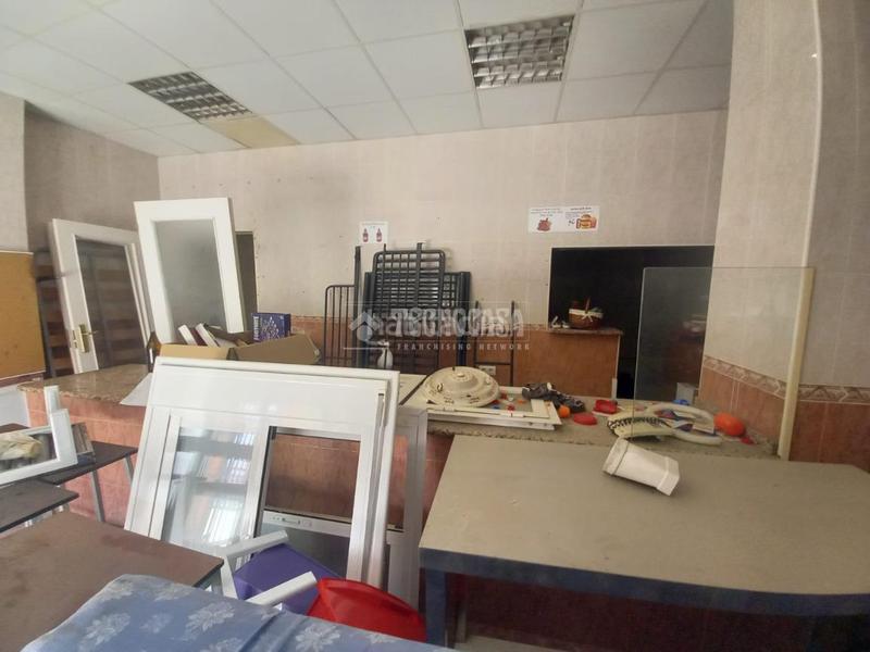 Foto b100b5a7-0a17-4060-a43a-f5aa4d0de49a. Local comercial  en venta en Palmete Sevilla