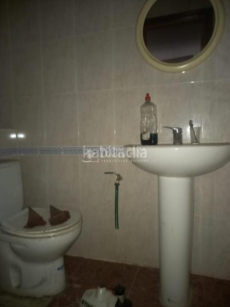 Foto cf339a8e-da12-4e90-bc5d-dc0d24f97e06. Local comercial  en venta en Palmete Sevilla