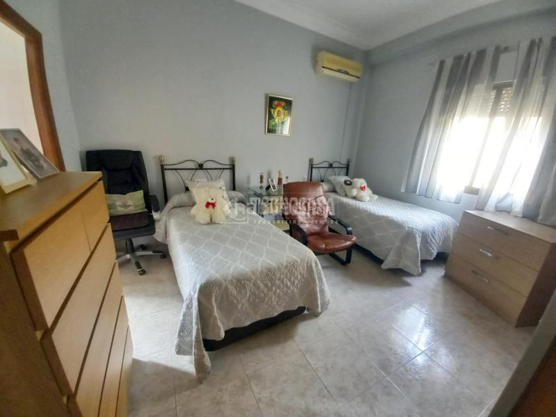 Foto 2ed4f6b1-beb4-44f2-ba53-ff62d33b167a. Maison jumelée dans Palmete Sevilla