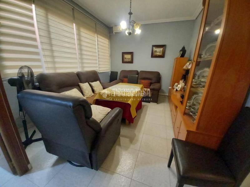 Foto 3c2fb2b2-e17c-4097-a6c9-3a94c052f8ca. Maison jumelée dans Palmete Sevilla