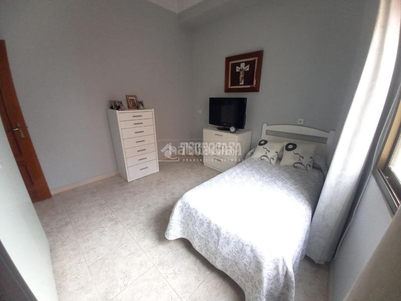 Foto 4d8541d2-f8b3-49c7-aa23-6e69b096cb1b. Maison jumelée dans Palmete Sevilla