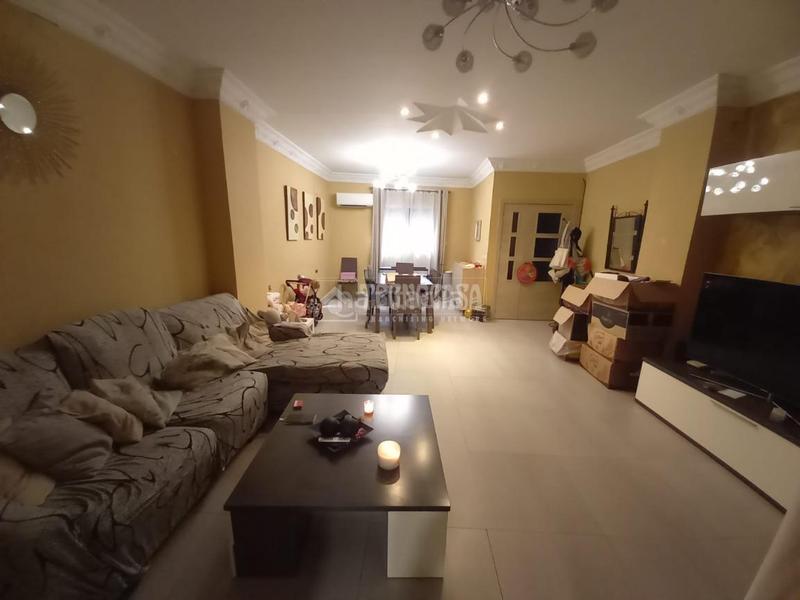 Foto 9c90b88c-f5cb-412b-852b-0935ad9ede81. Casa pareada casa en venta en Palmete Sevilla