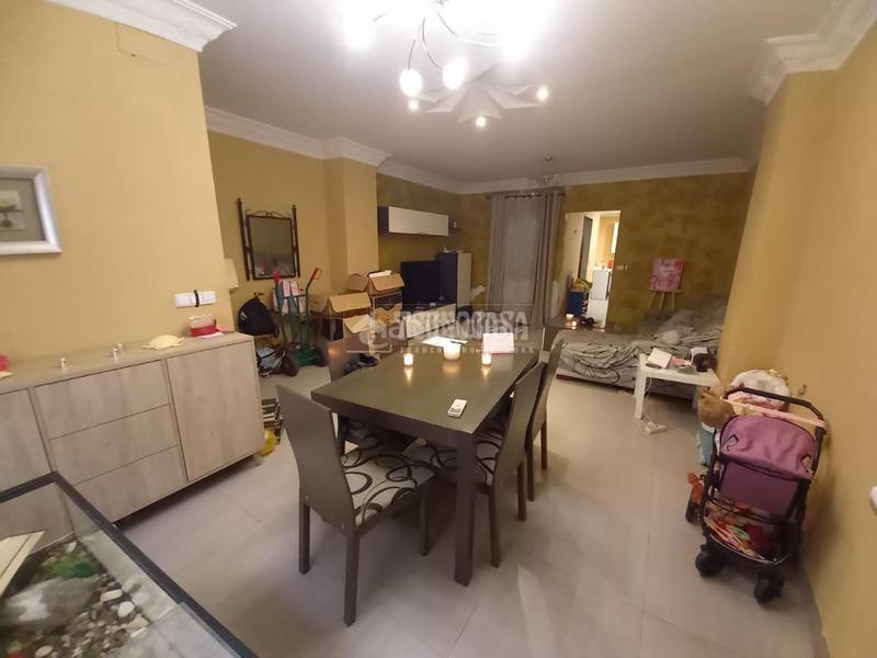 Foto c7518c6e-f131-410f-bf17-17a0af68f701. Casa pareada casa en venta en Palmete Sevilla