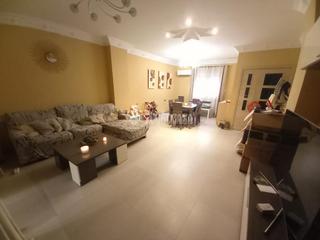 Casa aparellada en Palmete. Casa en venta en sevilla