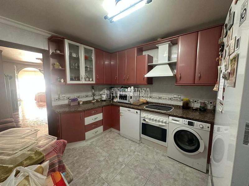 Foto 17e1cef9-65ab-4493-9966-85c7492aff44. Casa pareada casa en venta en Palmete Sevilla